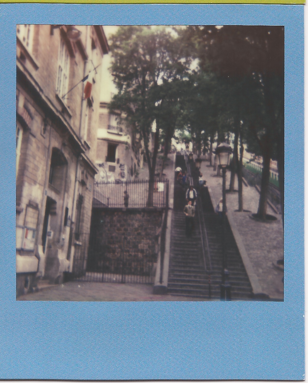 montmartre steps.jpeg